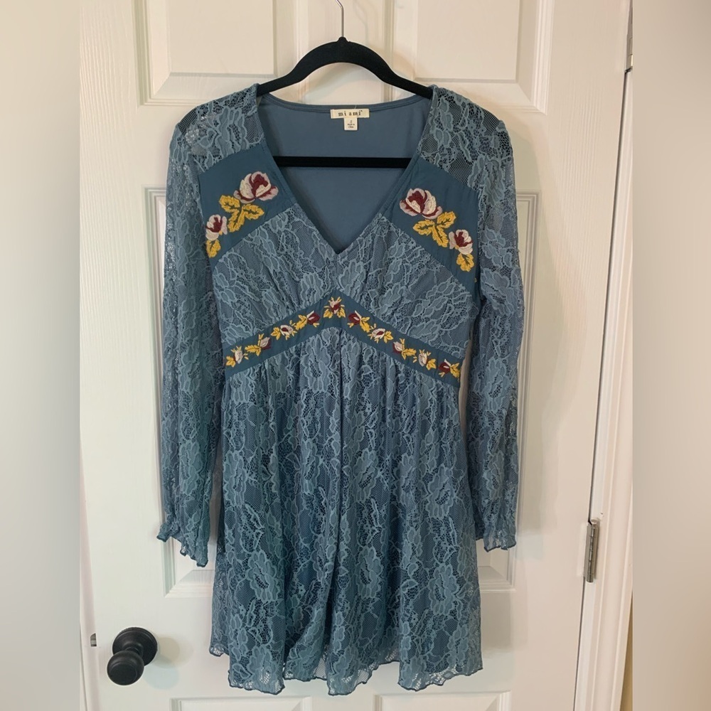 Miami Blue Lace Floral Embroidered V-Neck Long Sleeve Dress, size S - Picture 11 of 11